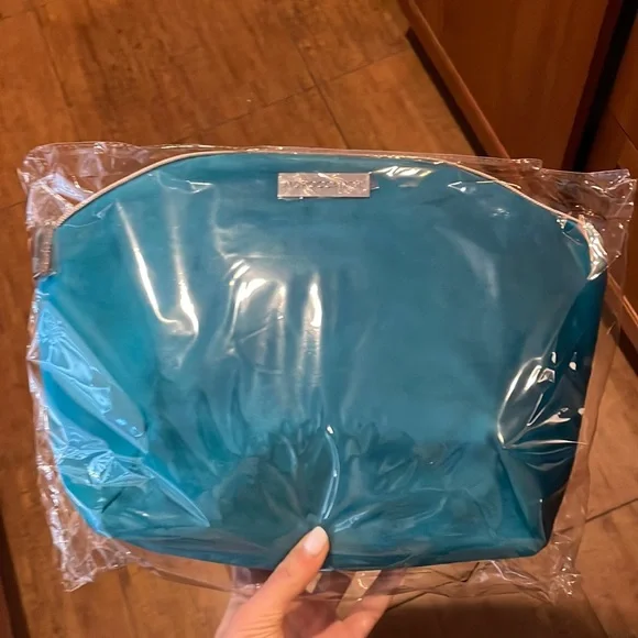 Large makeup case - Picture 1 of 2